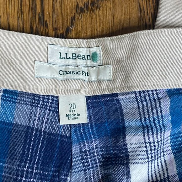 L.L. Bean Classic Fit Flannel lined khaki pants size 20P NEW women's - Picture 2 of 6